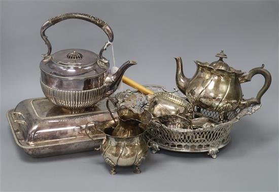 A quantity silver plate